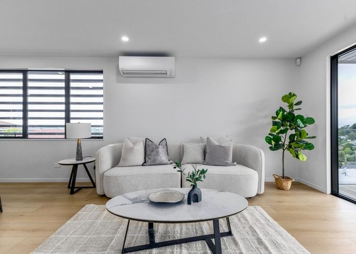  at 589A East Coast Road, Browns Bay, North Shore City, Auckland