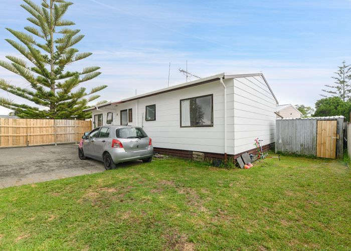  at 1/44 Shifnal Drive, Randwick Park, Manukau City, Auckland