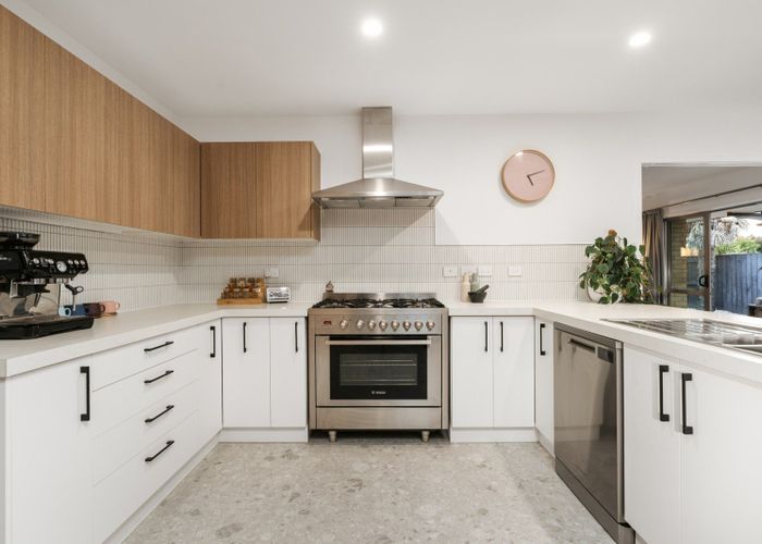  at 32 Tomika Crescent, Papamoa Beach, Papamoa