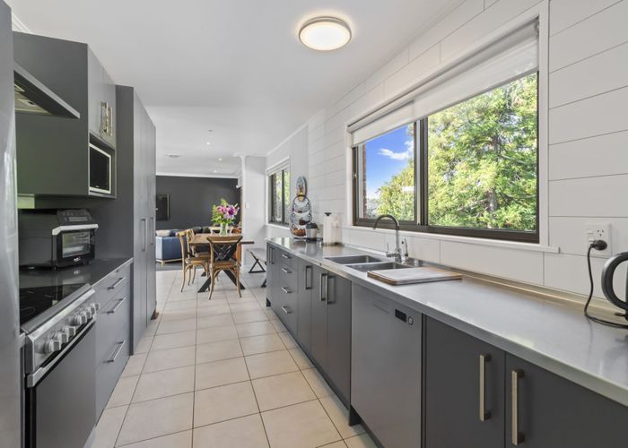 at 19 Havelle Avenue, Titirangi, Waitakere City, Auckland