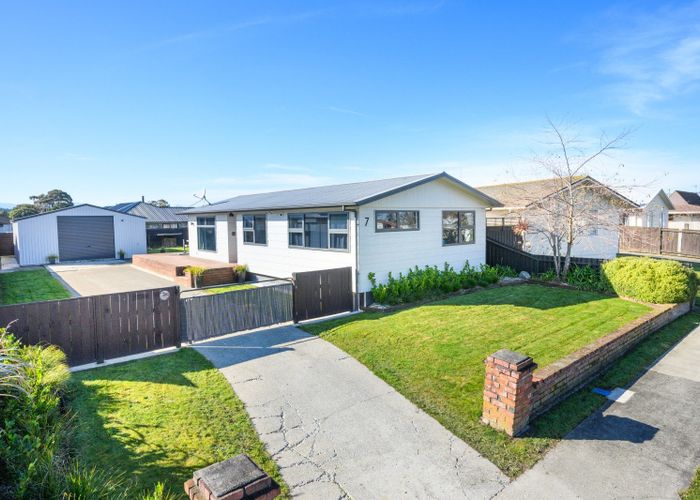  at 7 Colonial Place, Kelvin Grove, Palmerston North, Manawatu / Whanganui