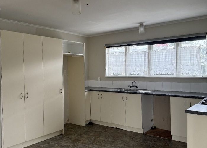  at 6 Balfour Road, Manurewa, Manukau City, Auckland