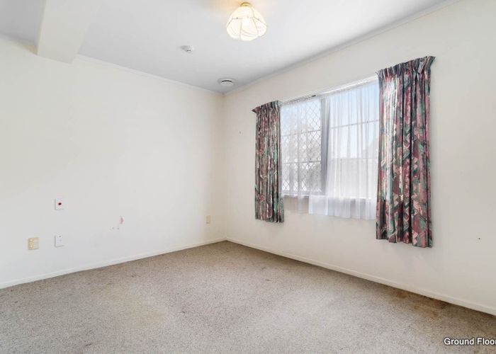  at 142A Oaktree Avenue, Browns Bay, North Shore City, Auckland