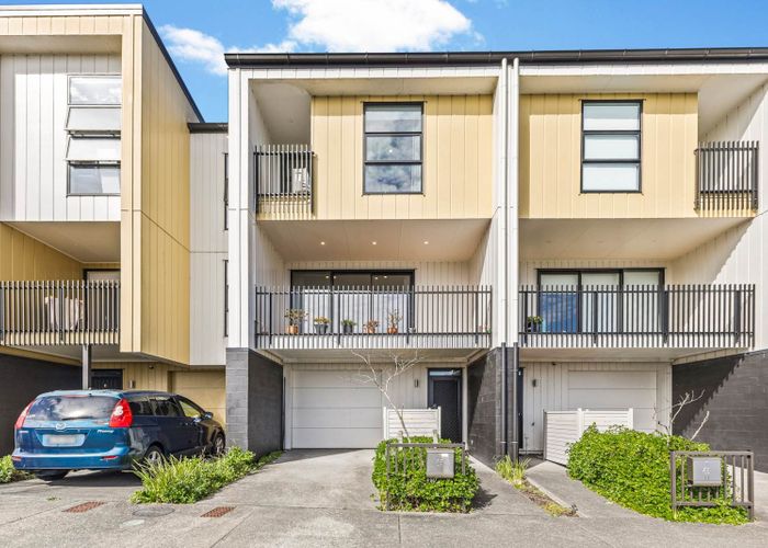  at 43 Bonnette Road, Flat Bush, Manukau City, Auckland