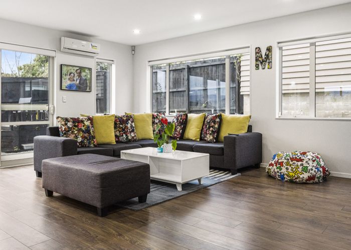  at 11 Sunshine Boulevard, Sunnyvale, Waitakere City, Auckland