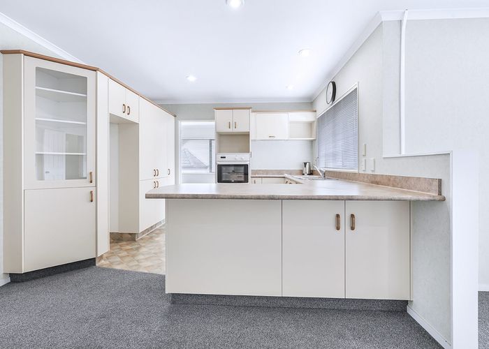  at 18 John Webb Drive, Glenview, Hamilton