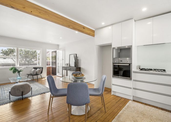  at 2/134 Onewa Road, Northcote, North Shore City, Auckland