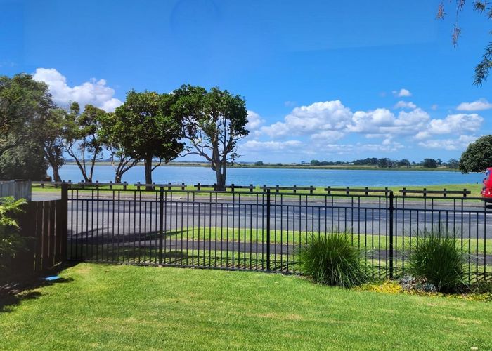  at 25 Roys Road, Weymouth, Auckland