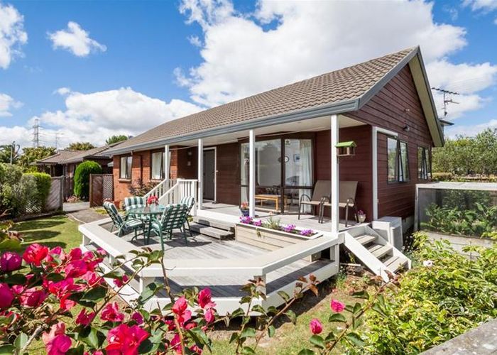  at 2 Kenwick Place, Burswood, Auckland