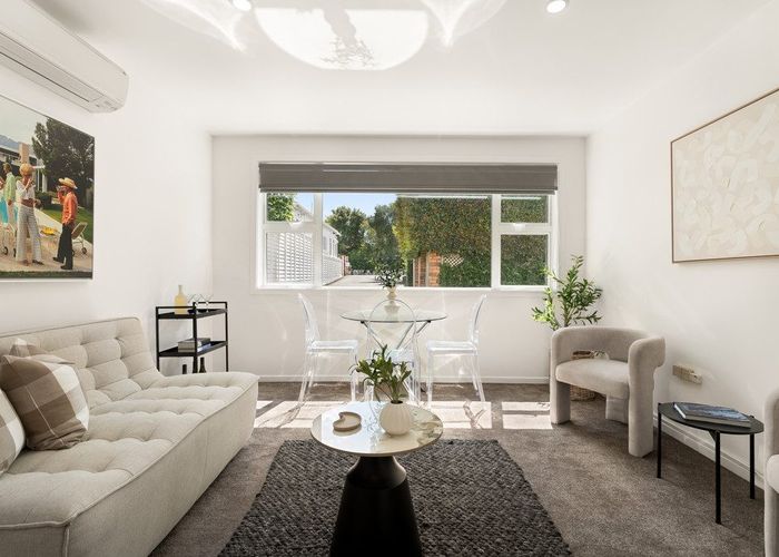  at 2/18 Hackett Street, Ponsonby, Auckland
