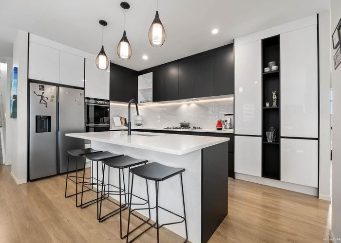  at 11 Black Shed Road, Flat Bush, Manukau City, Auckland