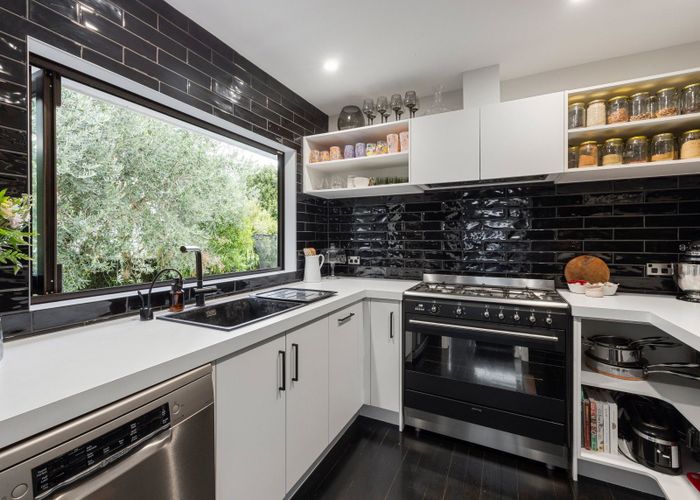  at 6 Charmaine Crescent, Chartwell, Hamilton, Waikato