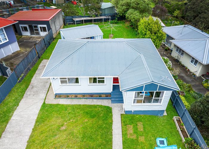  at 100 Castor Crescent, Cannons Creek, Porirua, Wellington