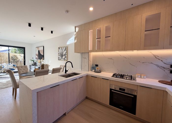  at 4/44 Drake Street, Howick, Manukau City, Auckland