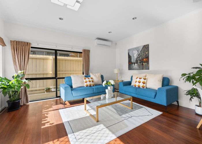  at 11 Agapanthus Place, Flat Bush, Manukau City, Auckland