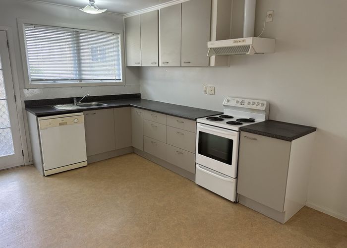  at 2/40 Abercrombie Street, Howick, Manukau City, Auckland