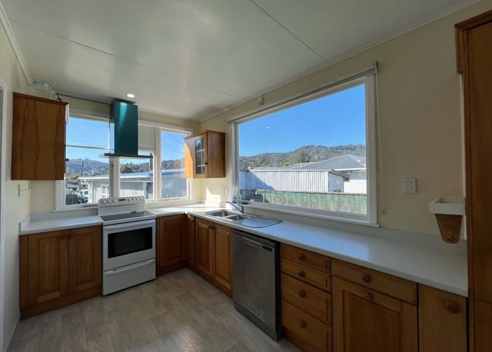  at 21 Rawhiti Street, Stokes Valley, Lower Hutt, Wellington
