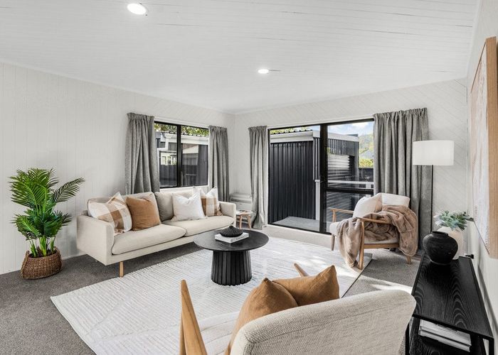 at 2/219 Naenae Road, Naenae, Lower Hutt, Wellington