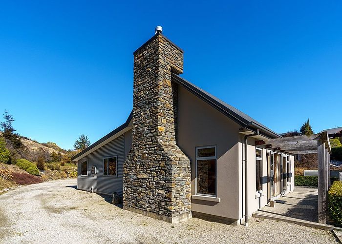  at 7 Drake Place, Lake Hāwea