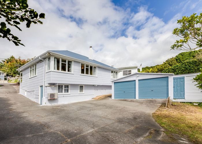  at 8 Ngahue Crescent, Elsdon, Porirua, Wellington