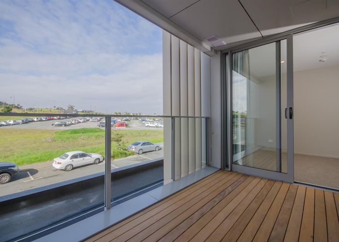  at 202/7 Kaipiho Lane, Albany, Auckland