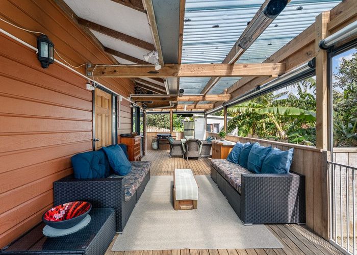  at 2/67 Langana Avenue, Browns Bay, North Shore City, Auckland