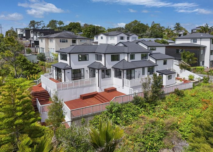  at 8C Albany Highway, Greenhithe, North Shore City, Auckland