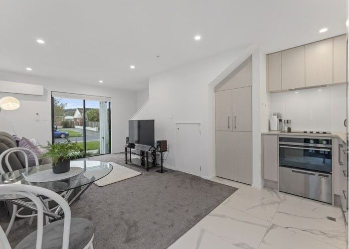  at 2/324 Oxford Terrace, Avalon, Lower Hutt, Wellington