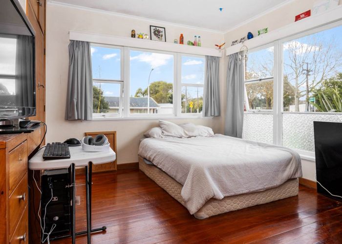  at 32 Eastdale Road, Avondale, Auckland City, Auckland