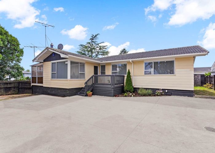 at 17 Ferndown Avenue, Papatoetoe, Manukau City, Auckland
