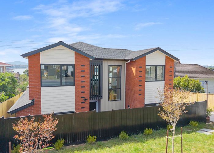  at 99 Sylvan Avenue, Northcote, North Shore City, Auckland