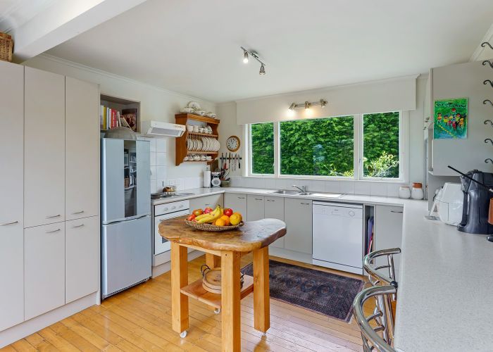  at 29 Hona Street, Waikanae Beach, Kapiti Coast, Wellington