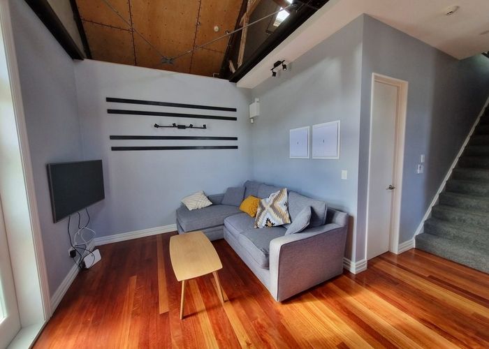  at 33d King Edward Parade, Devonport, North Shore City, Auckland