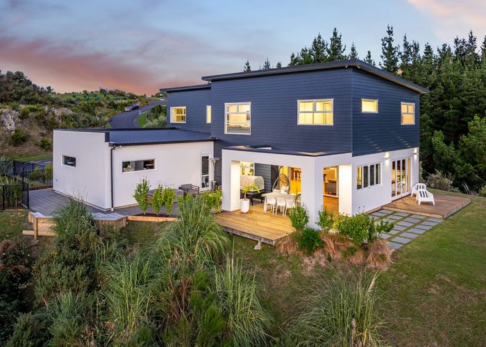  at 32 Pacific View, Whitby, Porirua, Wellington
