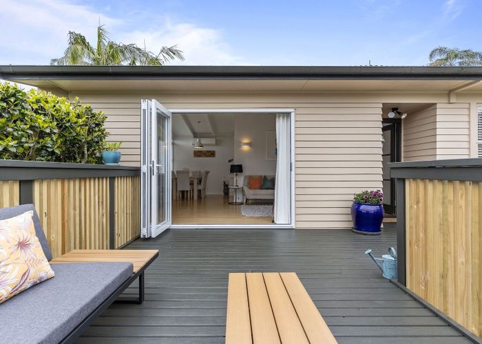  at 22 Robbies Road, Shelly Park, Auckland