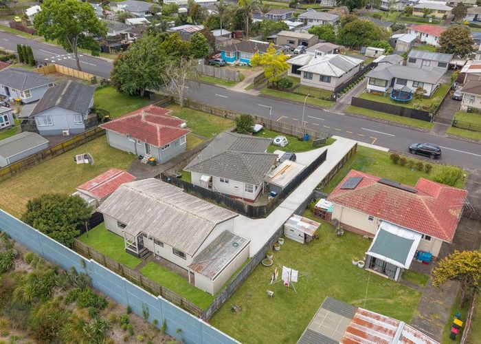  at 2/103 Chichester Drive, Rosehill, Papakura