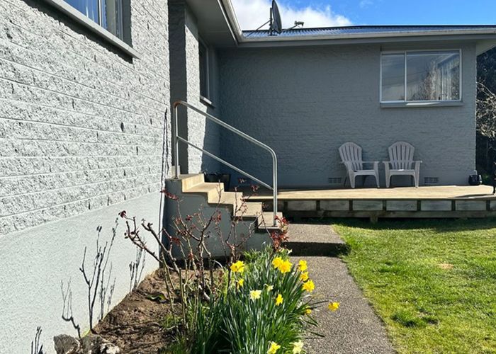  at 8 Ruru Avenue, Otatara
