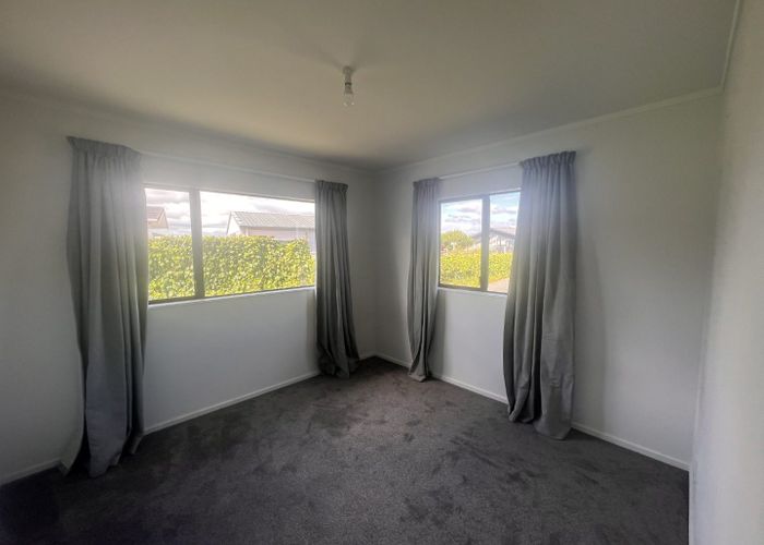  at 17A Jasmine Grove, Maungaraki, Lower Hutt, Wellington