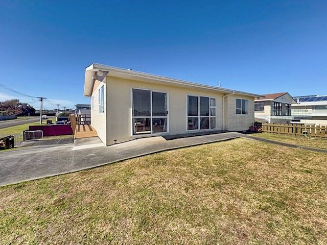  at 34 Linklater Avenue, Foxton Beach, Horowhenua, Manawatu / Whanganui