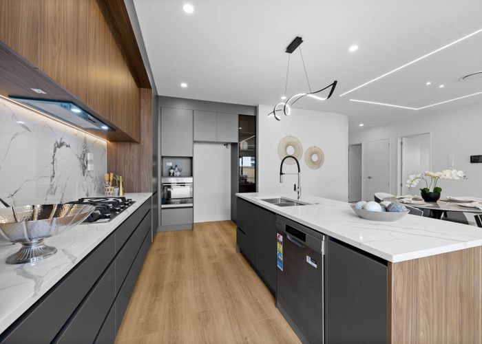  at 16 Putahi Crescent, Opaheke, Papakura, Auckland