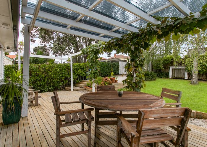  at 25 Clairville Crescent, Wai O Taiki Bay, Auckland