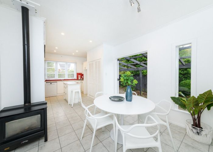  at 4 Awatea Terrace, Hokowhitu, Palmerston North