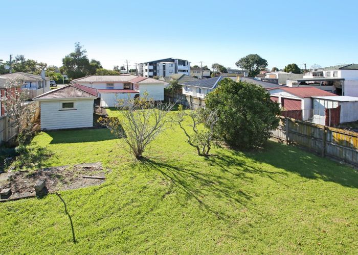  at 4 Thomas Road, Mangere, Manukau City, Auckland