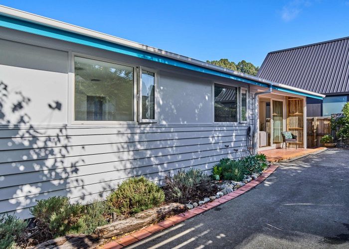  at 39 Pukatea Street, Eastbourne, Lower Hutt
