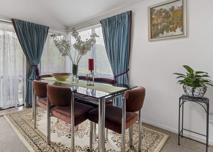  at 25C Williams Street, Sunshine Bay, Queenstown