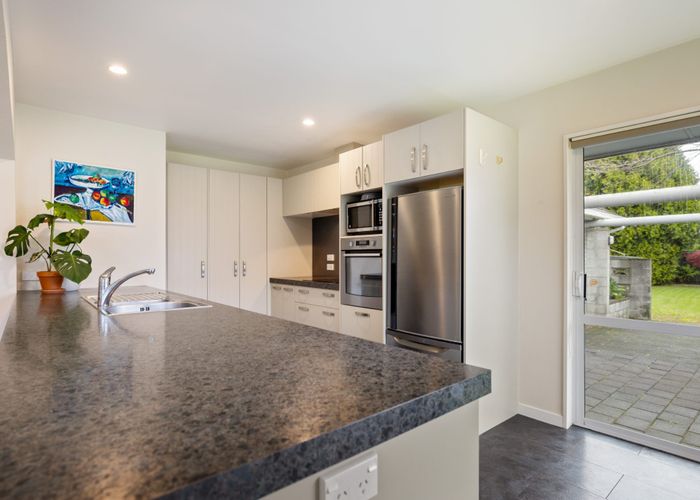  at 37 Woodbury Street, Avonhead, Christchurch City, Canterbury