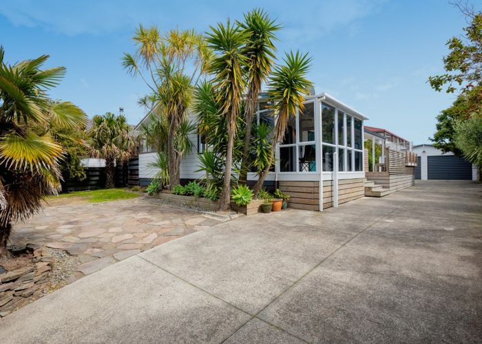  at 2 Hartford Avenue, Papamoa Beach, Papamoa