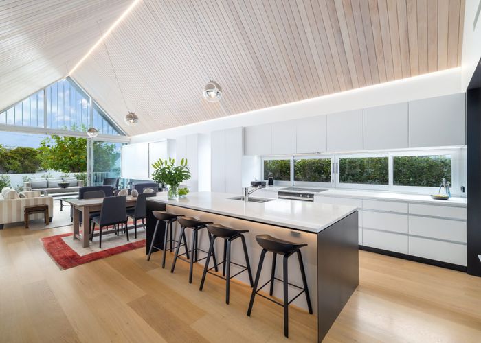  at 5 Wroxton Terrace, Merivale, Christchurch