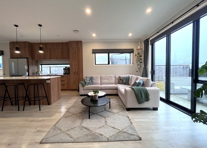  at 8 Balmerino Lane, Wallaceville, Upper Hutt