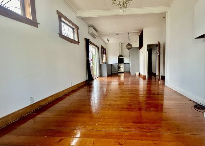  at 16 Sunny Brae Crescent, Westmere, Auckland
